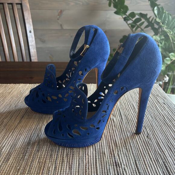 JIMMY CHOO | Kalan Perforated Blue Suede Platform Pumps Sz 37 - Picture 2 of 7